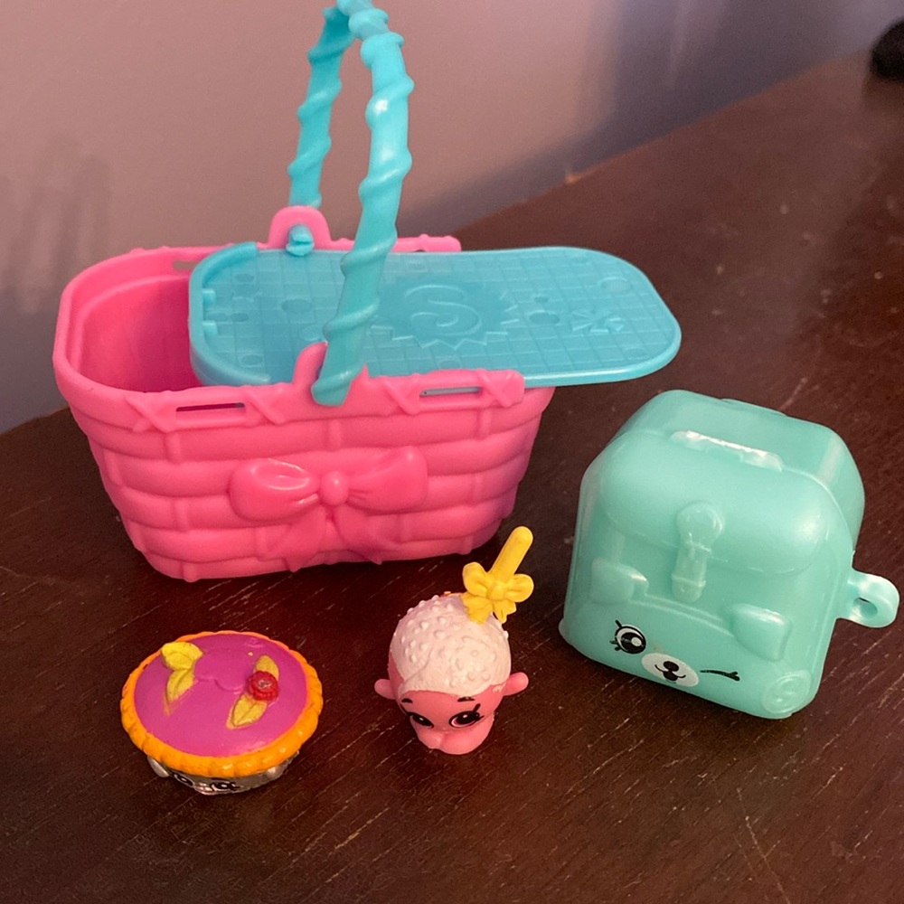 Moose Shopkins Food Collectibles Rare Pieces, Shopkins Picnic Basket